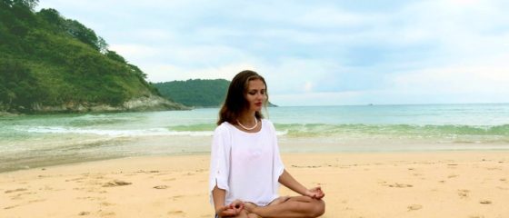 Медитация на берегу моря